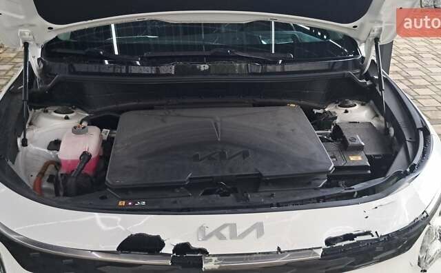Білий Кіа Niro, об'ємом двигуна 0 л та пробігом 32 тис. км за 16500 $, фото 19 на Automoto.ua