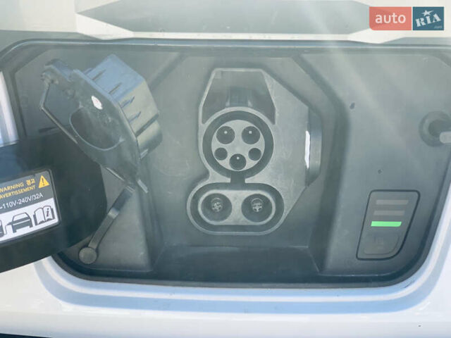 Белый Киа Niro, объемом двигателя 0 л и пробегом 35 тыс. км за 24900 $, фото 52 на Automoto.ua