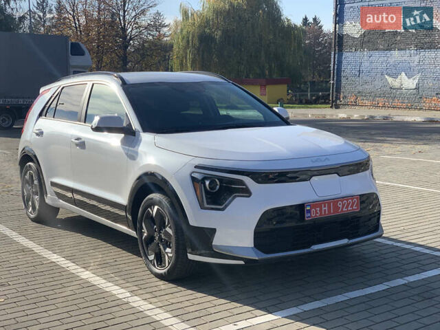 Белый Киа Niro, объемом двигателя 0 л и пробегом 35 тыс. км за 24900 $, фото 4 на Automoto.ua