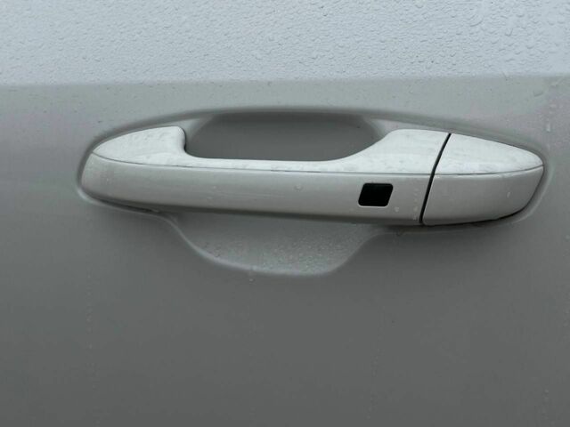 Білий Кіа Niro, об'ємом двигуна 1.6 л та пробігом 7 тис. км за 28100 $, фото 8 на Automoto.ua