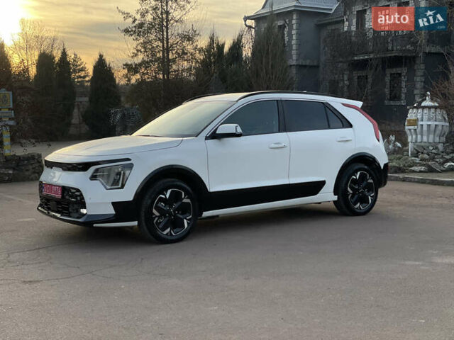 Белый Киа Niro, объемом двигателя 0 л и пробегом 9 тыс. км за 27800 $, фото 3 на Automoto.ua