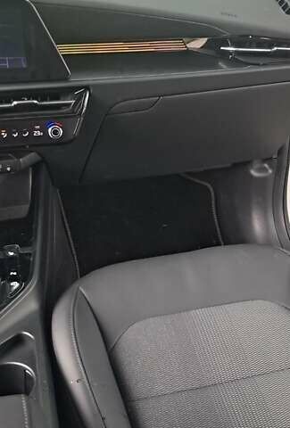 Білий Кіа Niro, об'ємом двигуна 0 л та пробігом 32 тис. км за 16500 $, фото 17 на Automoto.ua