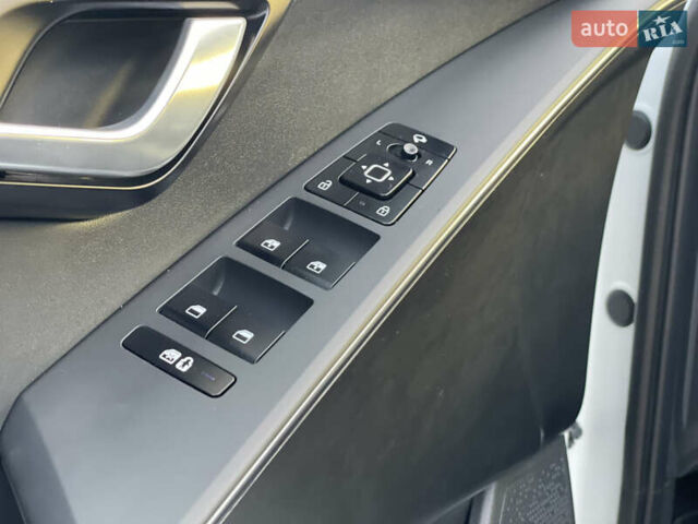 Белый Киа Niro, объемом двигателя 0 л и пробегом 9 тыс. км за 27800 $, фото 36 на Automoto.ua