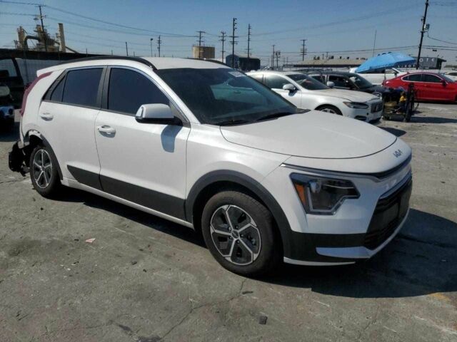 Белый Киа Niro, объемом двигателя 1.6 л и пробегом 21 тыс. км за 6900 $, фото 3 на Automoto.ua