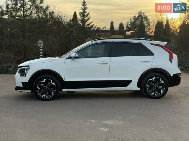Белый Киа Niro, объемом двигателя 0 л и пробегом 9 тыс. км за 27800 $, фото 4 на Automoto.ua