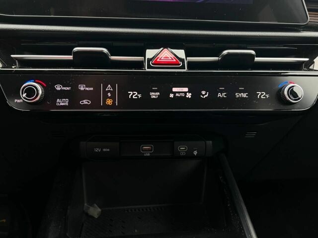 Білий Кіа Niro, об'ємом двигуна 1.6 л та пробігом 7 тис. км за 28100 $, фото 12 на Automoto.ua