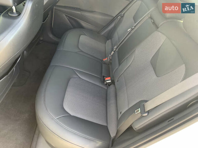 Белый Киа Niro, объемом двигателя 0 л и пробегом 35 тыс. км за 24900 $, фото 26 на Automoto.ua