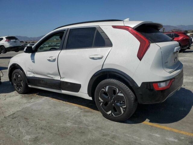 Белый Киа Niro, объемом двигателя 0 л и пробегом 50 тыс. км за 12000 $, фото 1 на Automoto.ua