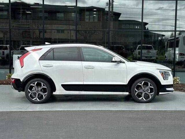 Белый Киа Niro, объемом двигателя 1.6 л и пробегом 6 тыс. км за 8800 $, фото 1 на Automoto.ua