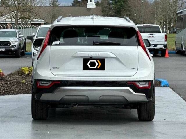 Белый Киа Niro, объемом двигателя 1.6 л и пробегом 6 тыс. км за 8800 $, фото 3 на Automoto.ua