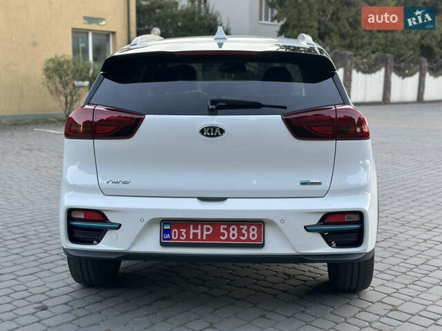 Бежевый Киа Niro, объемом двигателя 0 л и пробегом 120 тыс. км за 20400 $, фото 8 на Automoto.ua