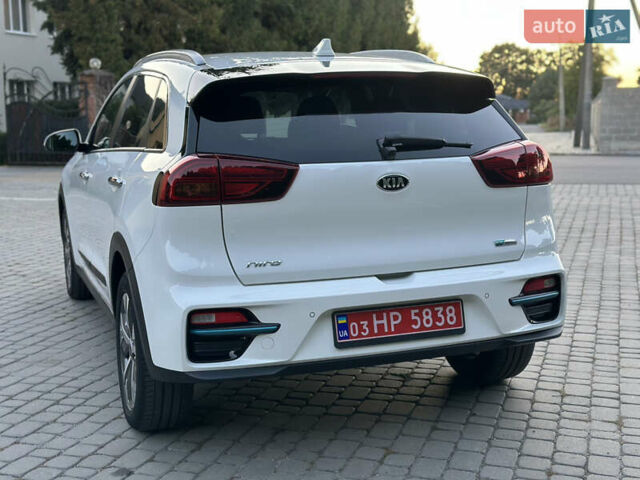Бежевый Киа Niro, объемом двигателя 0 л и пробегом 120 тыс. км за 20400 $, фото 11 на Automoto.ua