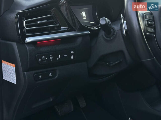 Бежевый Киа Niro, объемом двигателя 0 л и пробегом 120 тыс. км за 20400 $, фото 31 на Automoto.ua
