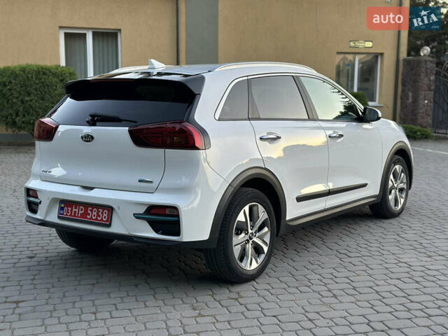 Бежевый Киа Niro, объемом двигателя 0 л и пробегом 120 тыс. км за 20400 $, фото 7 на Automoto.ua