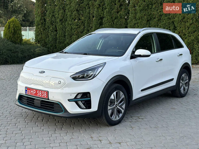 Бежевый Киа Niro, объемом двигателя 0 л и пробегом 120 тыс. км за 20400 $, фото 17 на Automoto.ua