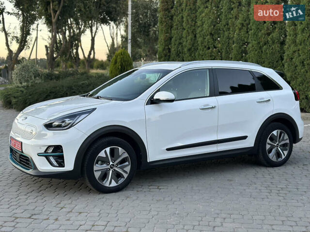 Бежевый Киа Niro, объемом двигателя 0 л и пробегом 120 тыс. км за 20400 $, фото 15 на Automoto.ua