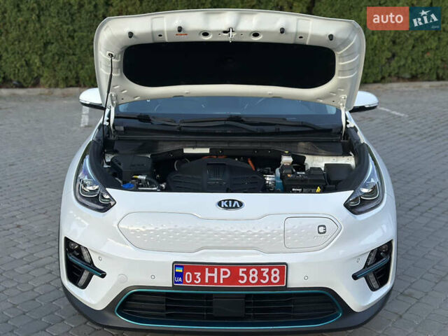 Бежевый Киа Niro, объемом двигателя 0 л и пробегом 120 тыс. км за 20400 $, фото 46 на Automoto.ua