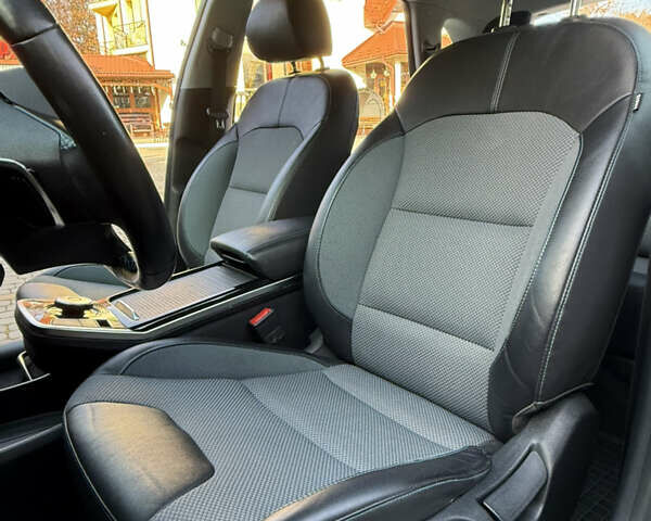 Бежевий Кіа Niro, об'ємом двигуна 0 л та пробігом 98 тис. км за 19999 $, фото 44 на Automoto.ua