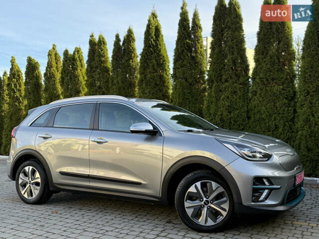 Бежевий Кіа Niro, об'ємом двигуна 0 л та пробігом 98 тис. км за 19999 $, фото 9 на Automoto.ua