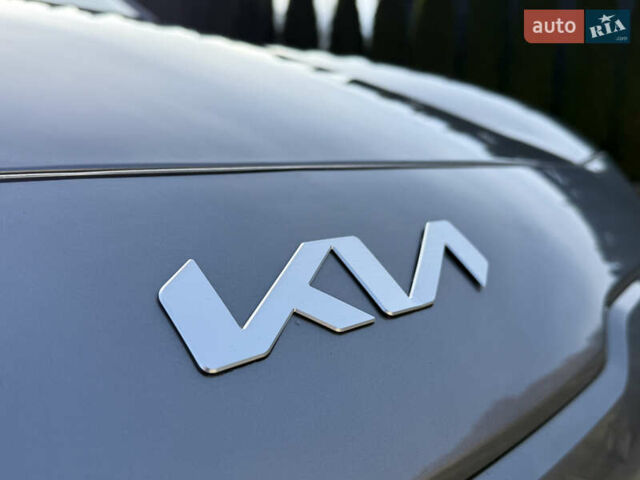 Бежевий Кіа Niro, об'ємом двигуна 0 л та пробігом 98 тис. км за 19999 $, фото 6 на Automoto.ua