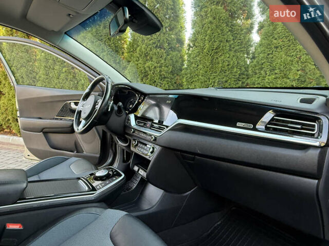 Бежевий Кіа Niro, об'ємом двигуна 0 л та пробігом 98 тис. км за 19999 $, фото 27 на Automoto.ua