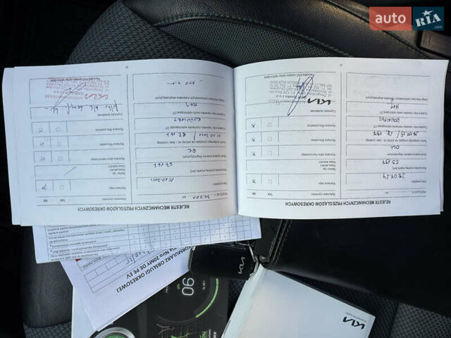 Бежевий Кіа Niro, об'ємом двигуна 0 л та пробігом 98 тис. км за 19999 $, фото 52 на Automoto.ua