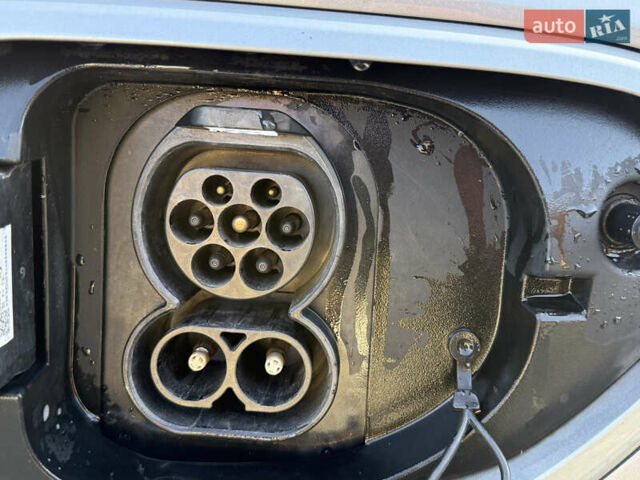 Бежевий Кіа Niro, об'ємом двигуна 0 л та пробігом 98 тис. км за 19999 $, фото 7 на Automoto.ua