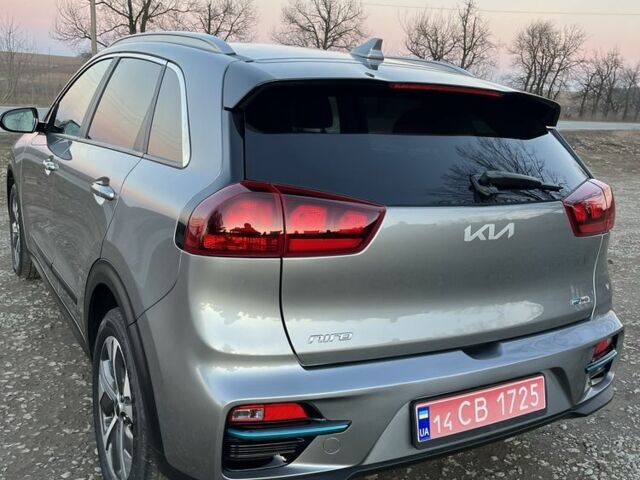 Бежевый Киа Niro, объемом двигателя 0 л и пробегом 146 тыс. км за 19700 $, фото 2 на Automoto.ua