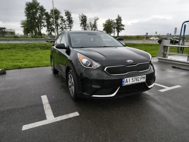 Чорний Кіа Niro, об'ємом двигуна 1.6 л та пробігом 93 тис. км за 391 $, фото 2 на Automoto.ua