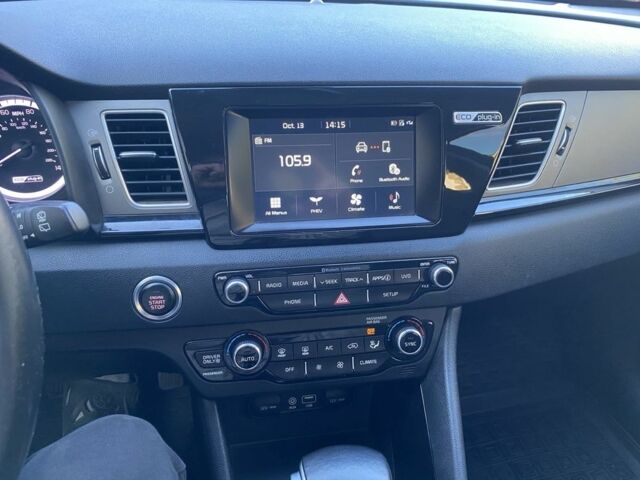 Черный Киа Niro, объемом двигателя 1.6 л и пробегом 92 тыс. км за 21500 $, фото 10 на Automoto.ua