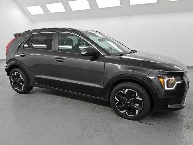 Черный Киа Niro, объемом двигателя 0 л и пробегом 40 тыс. км за 9200 $, фото 3 на Automoto.ua