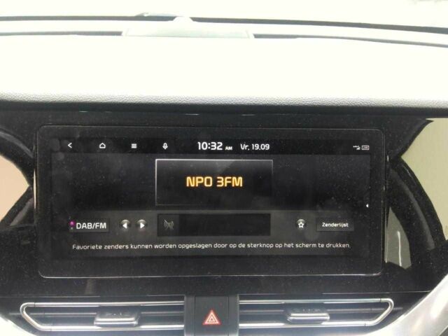 Чорний Кіа Niro, об'ємом двигуна 0 л та пробігом 122 тис. км за 18300 $, фото 17 на Automoto.ua