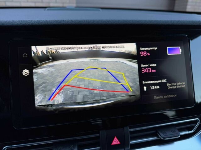 Чорний Кіа Niro, об'ємом двигуна 0 л та пробігом 94 тис. км за 20999 $, фото 11 на Automoto.ua