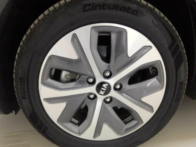 Чорний Кіа Niro, об'ємом двигуна 0 л та пробігом 122 тис. км за 18300 $, фото 23 на Automoto.ua