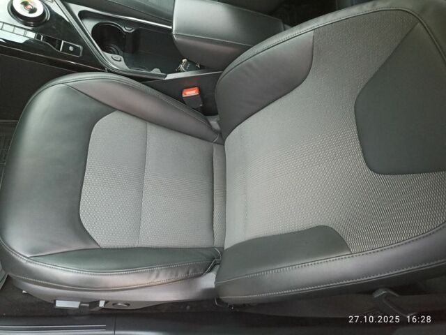 Черный Киа Niro, объемом двигателя 0 л и пробегом 56 тыс. км за 22900 $, фото 4 на Automoto.ua