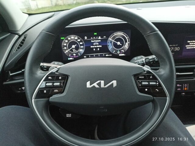 Черный Киа Niro, объемом двигателя 0 л и пробегом 56 тыс. км за 22900 $, фото 5 на Automoto.ua