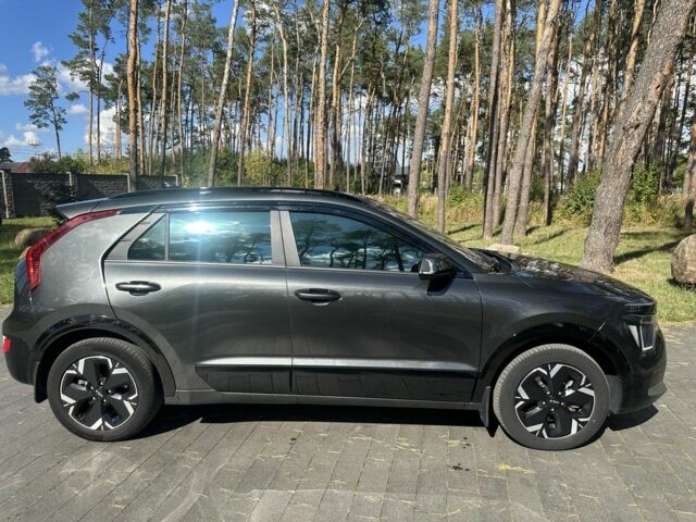 Черный Киа Niro, объемом двигателя 0 л и пробегом 70 тыс. км за 23889 $, фото 3 на Automoto.ua