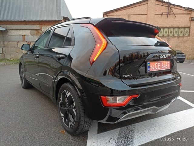 Черный Киа Niro, объемом двигателя 0 л и пробегом 56 тыс. км за 22900 $, фото 3 на Automoto.ua