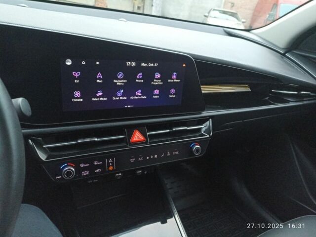 Черный Киа Niro, объемом двигателя 0 л и пробегом 56 тыс. км за 22900 $, фото 6 на Automoto.ua