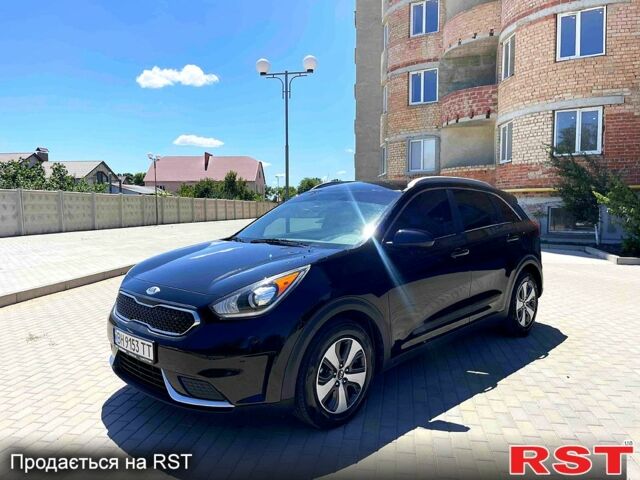 Чорний Кіа Niro, об'ємом двигуна 1.6 л та пробігом 137 тис. км за 15000 $, фото 1 на Automoto.ua