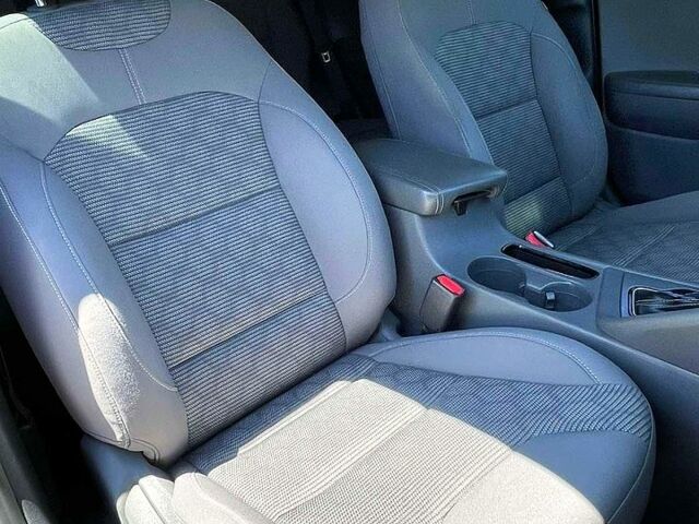 Чорний Кіа Niro, об'ємом двигуна 1.6 л та пробігом 137 тис. км за 15000 $, фото 5 на Automoto.ua