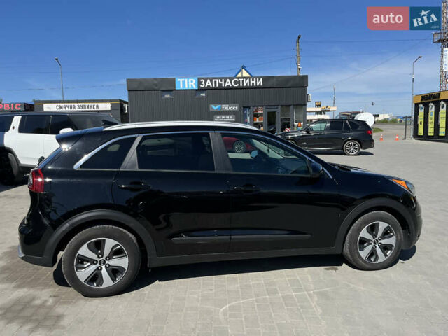 Черный Киа Niro, объемом двигателя 1.6 л и пробегом 158 тыс. км за 12999 $, фото 6 на Automoto.ua