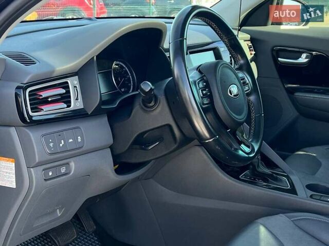 Кіа Niro 2017 у Одесі на Automoto.ua Чорний Кіа Niro, об'ємом двигуна 1.58 л та пробігом 88 тис. км за 16699 $, фото 10 на Automoto.ua