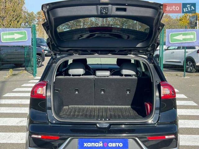 Кіа Niro 2017 у Одесі на Automoto.ua Чорний Кіа Niro, об'ємом двигуна 1.58 л та пробігом 88 тис. км за 16699 $, фото 20 на Automoto.ua