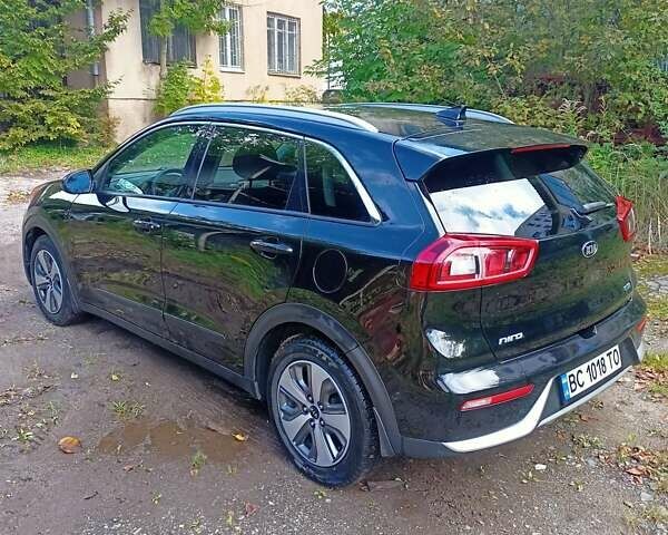 Чорний Кіа Niro, об'ємом двигуна 1.58 л та пробігом 146 тис. км за 15600 $, фото 8 на Automoto.ua