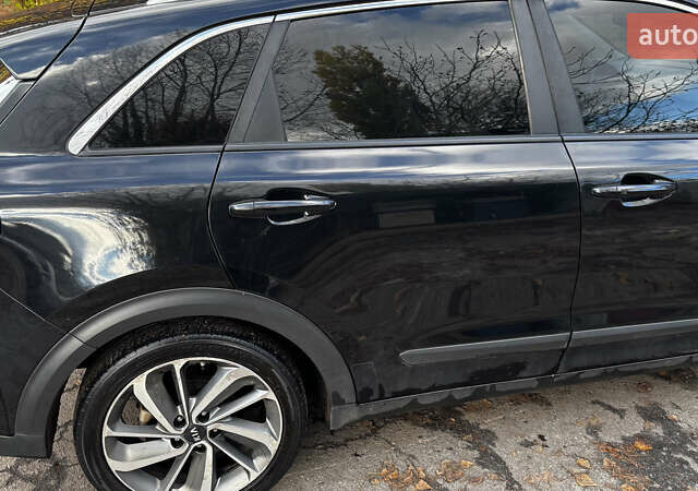 Черный Киа Niro, объемом двигателя 1.58 л и пробегом 103 тыс. км за 16000 $, фото 8 на Automoto.ua