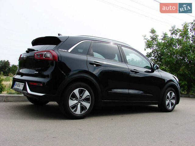 Черный Киа Niro, объемом двигателя 1.6 л и пробегом 136 тыс. км за 16500 $, фото 6 на Automoto.ua