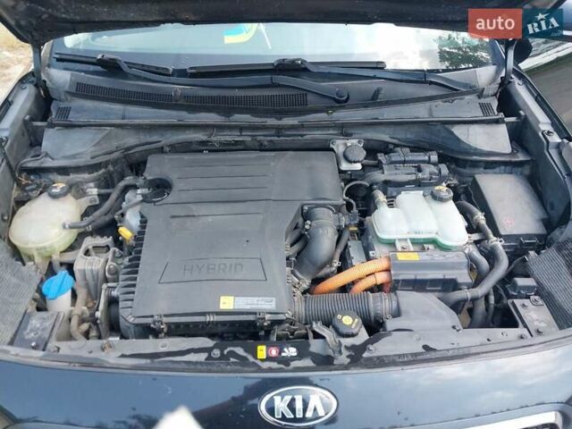 Черный Киа Niro, объемом двигателя 1.58 л и пробегом 160 тыс. км за 16000 $, фото 2 на Automoto.ua