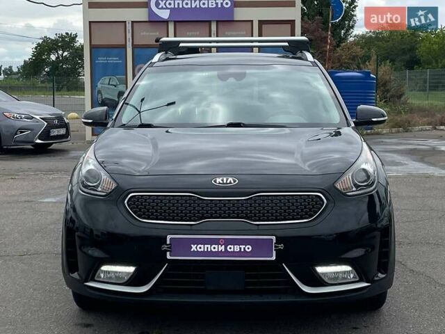 Черный Киа Niro, объемом двигателя 1.58 л и пробегом 87 тыс. км за 16999 $, фото 2 на Automoto.ua