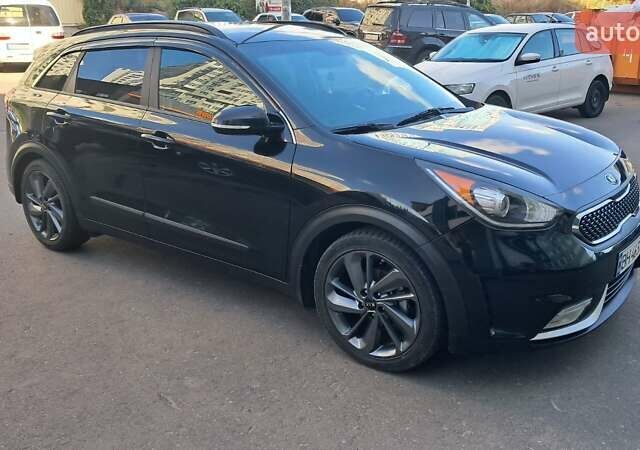 Чорний Кіа Niro, об'ємом двигуна 1.58 л та пробігом 84 тис. км за 16500 $, фото 2 на Automoto.ua